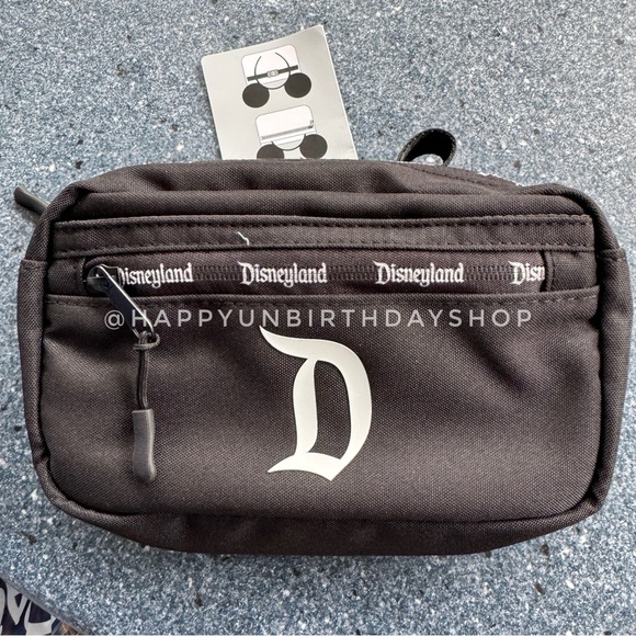 Disney Parks Disneyland Resort Black Collection Fanny Pack - Picture 1 of 2